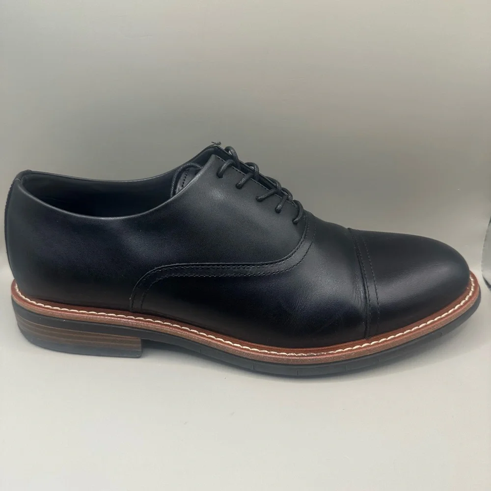 Kenneth Cole Black Oxfords with Tan Sole - Picture 5 of 7
